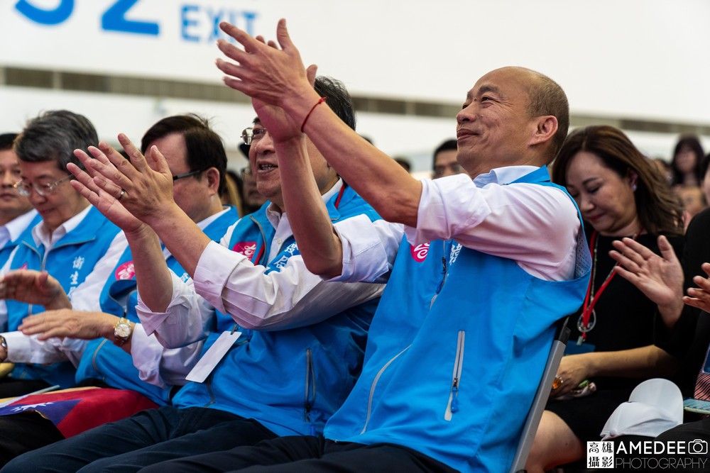 高雄展覽館頂級生活展高雄市長韓國瑜拍手鼓掌