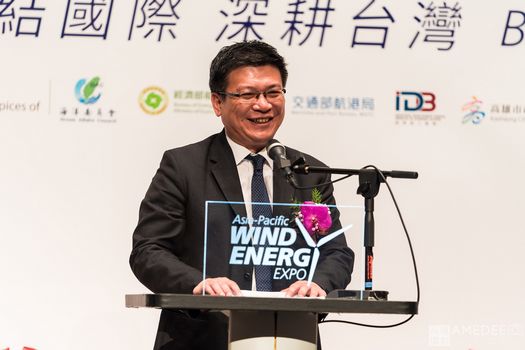 高雄展覽館亞太國際風力發電展經濟部政務次長曾文生致詞