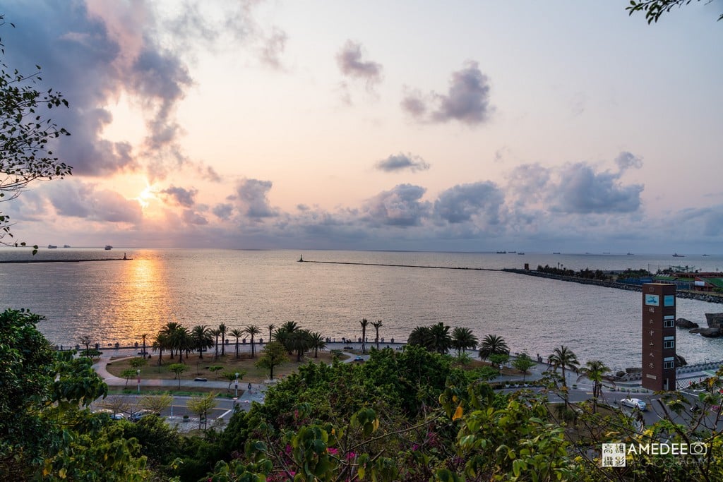 高雄國立中山大學與西子灣夕陽照