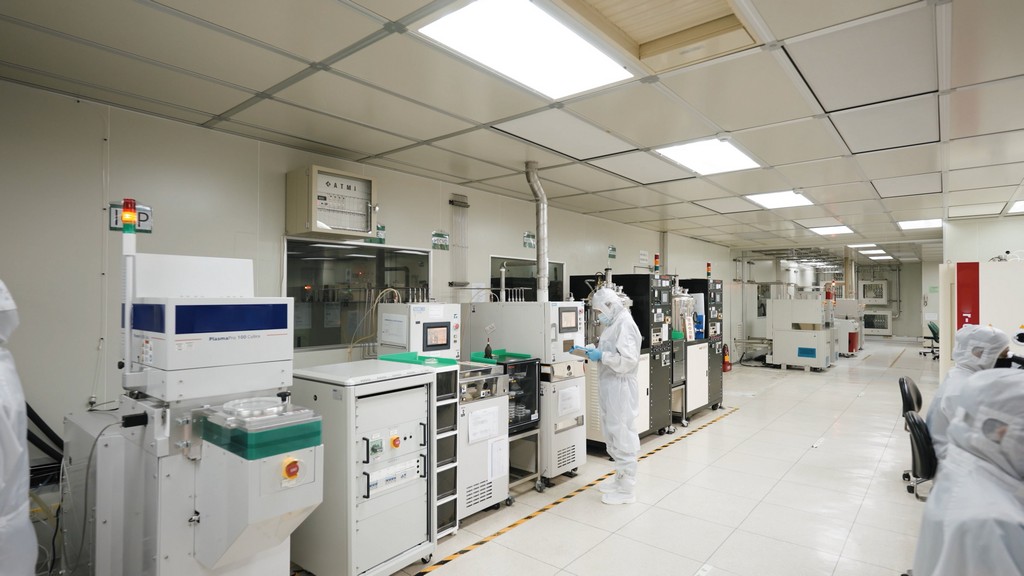 工廠人員操作工業設備|製造現場紀錄|企業形象拍攝