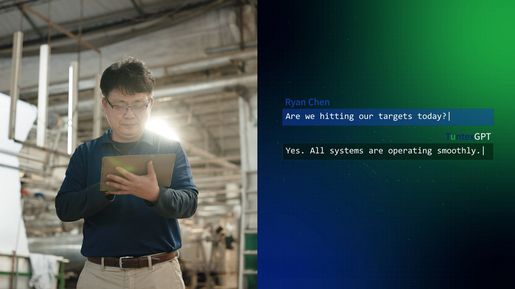 主管使用平板管理全球工廠生產運作|企業數位化管理畫面